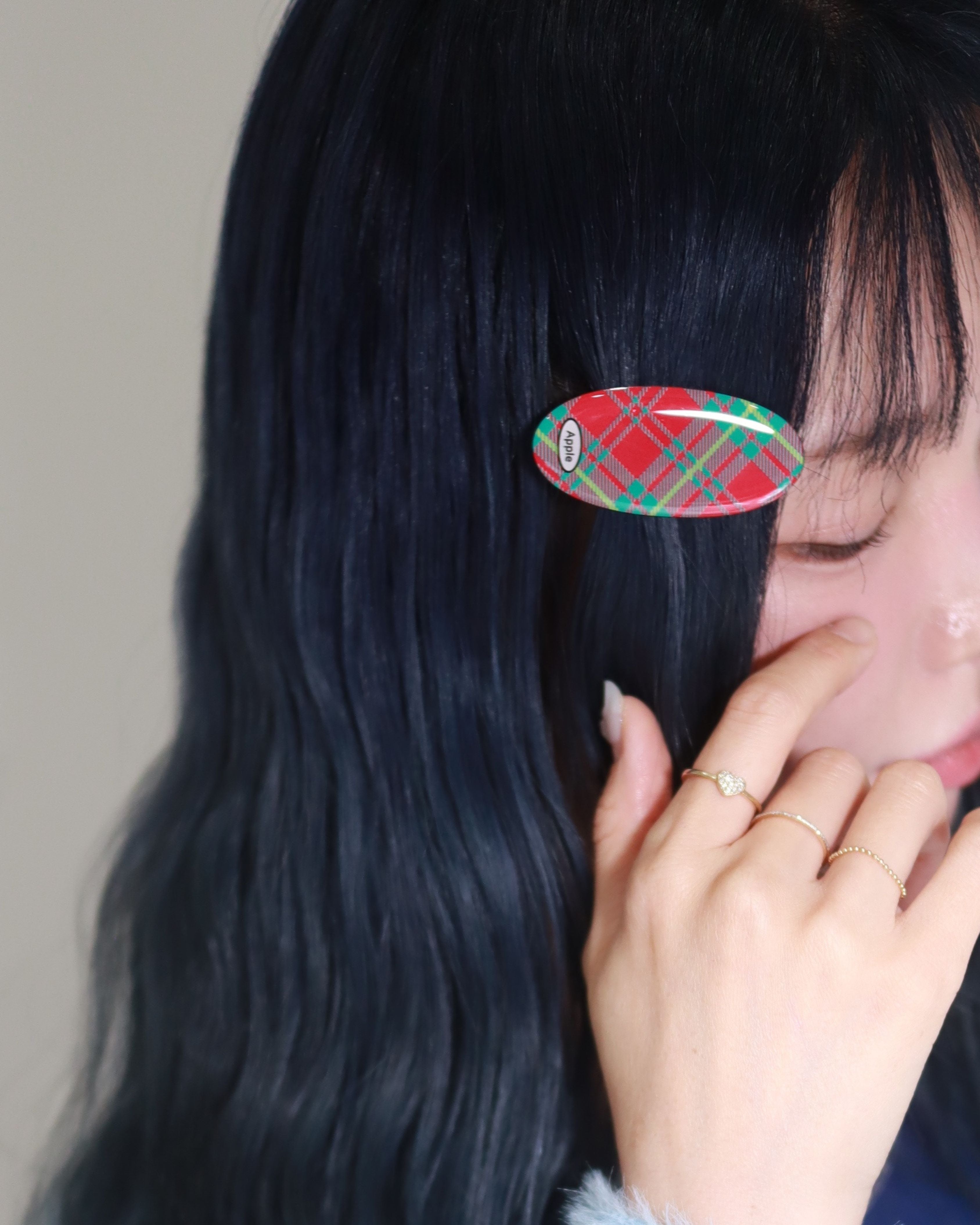 Pebble enamel finish plaid metal hair clip