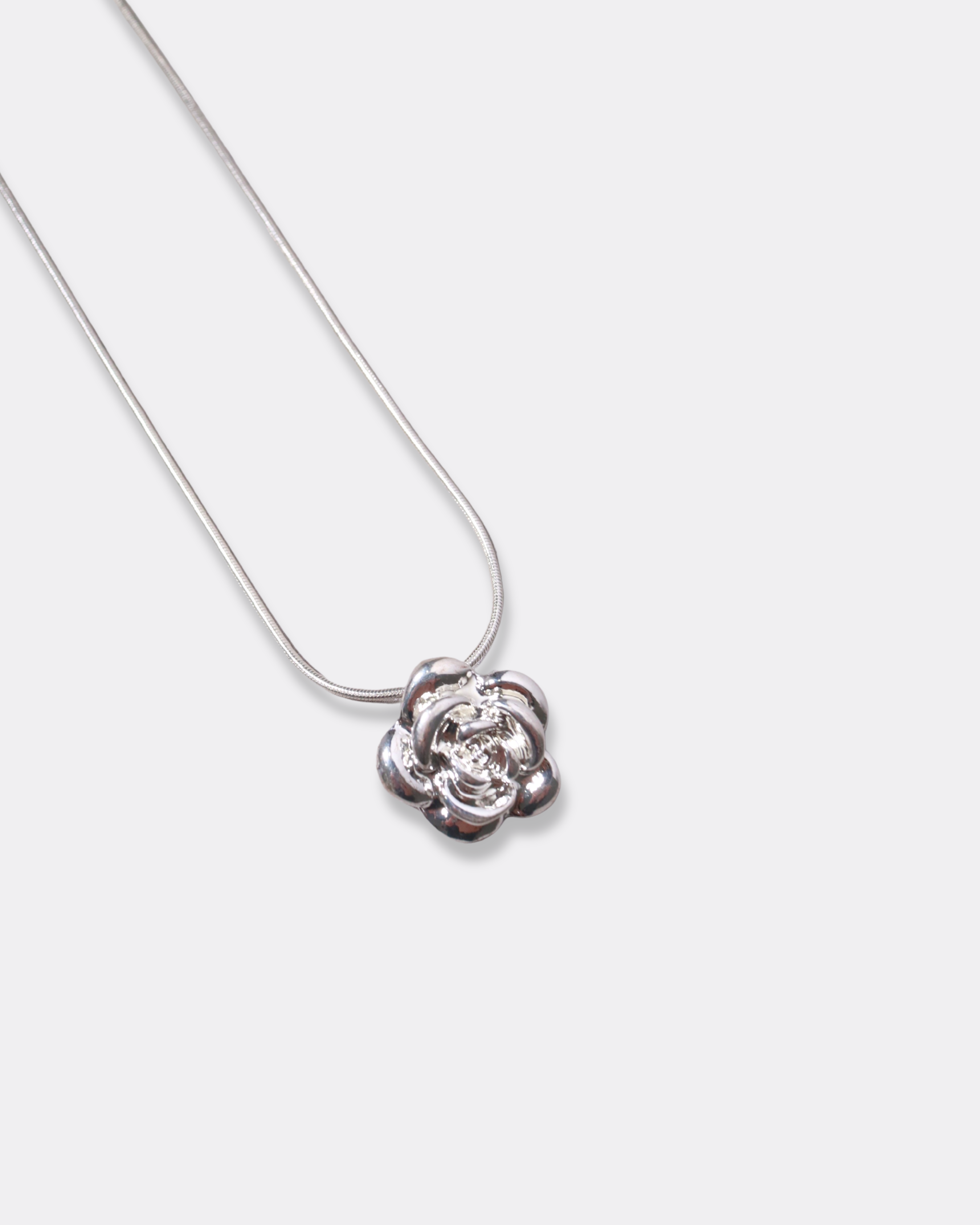Sculpted Rose Motif Adjustable Chain Necklace