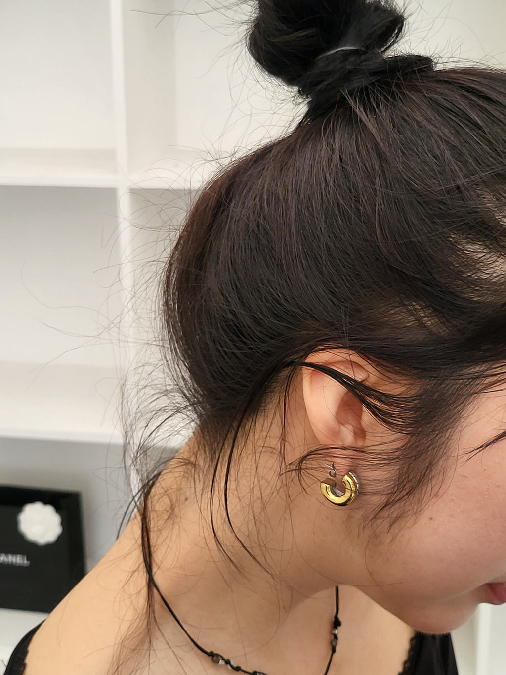Two tone chunky mini hoop earrings